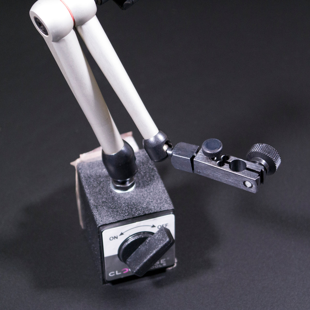 Clockwise Tools DIBR0105 Digital Indicator and Base